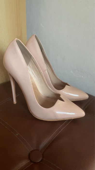 Pantofi Stiletto roz prafuit
