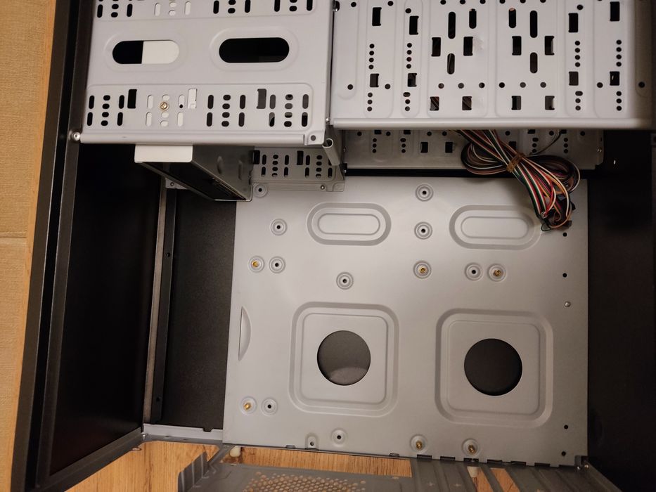 Корпус, клавиатура, мышь, DVDRW Б/У