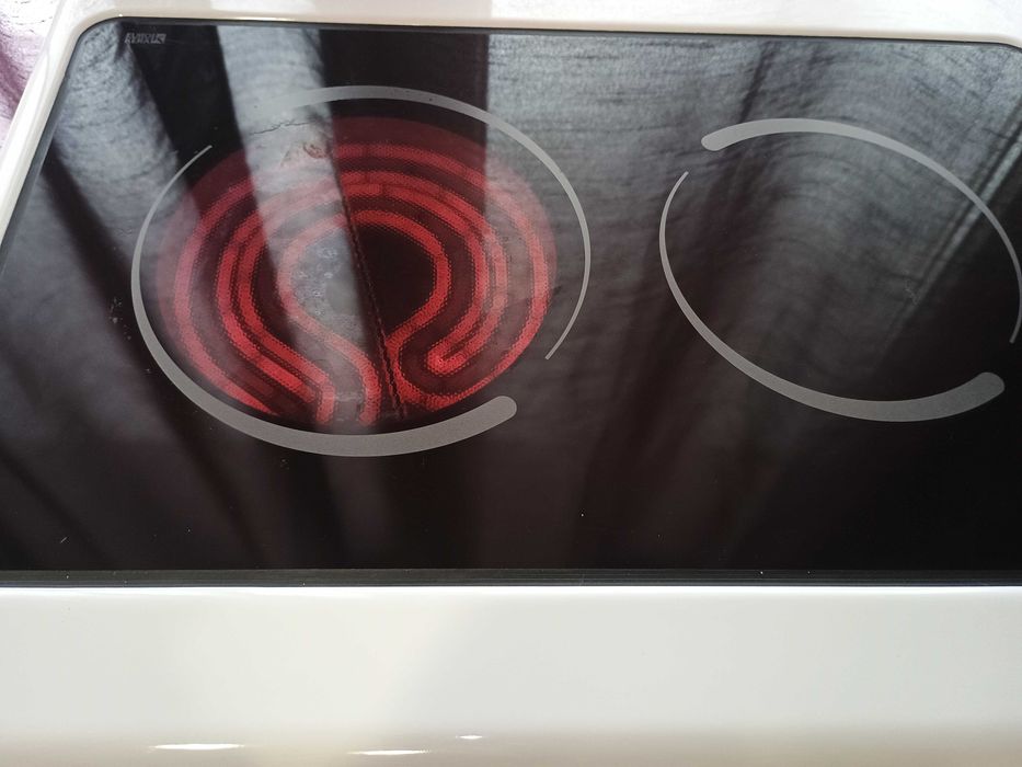 Продавам готварска печка ЕЛДОМ - работеща за 60 €.