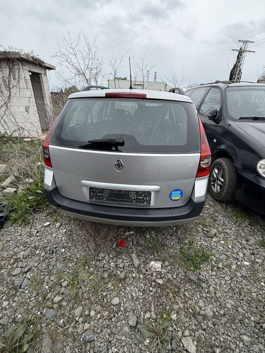 Продавам Renault Megane 1.9 dci 130 коня НА ЧАСТИ
