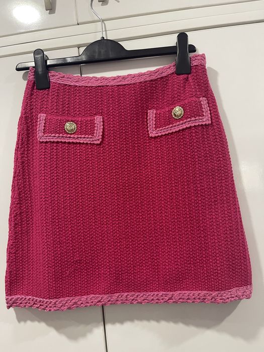 Нова пола Pinko букле