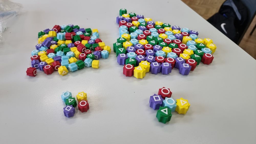 Squid game Гонги игра с топчета зарчета, дакджи, ddakji скуид гейм