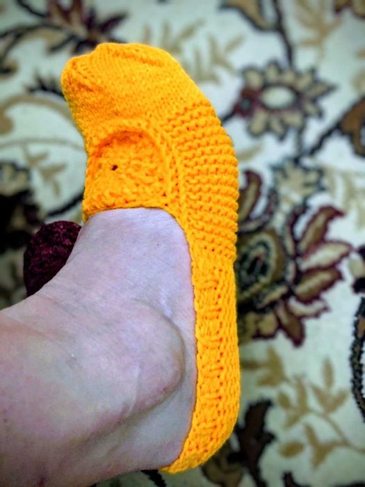 Вязаные тапочки, следки, носки