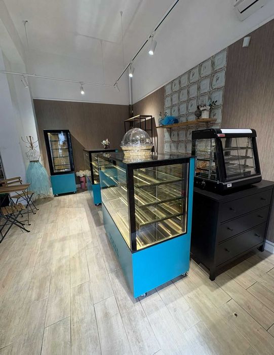 Vintrine reci Iris cofetarie