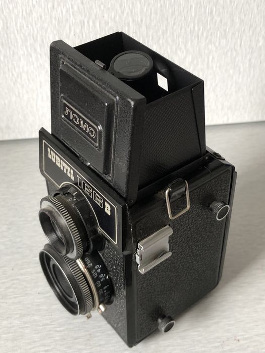 Фотоаппарат “Любитель” среднеформатный.