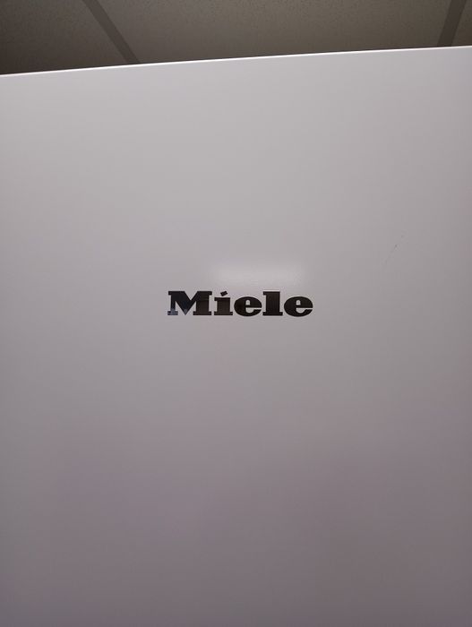 Комбиниран хладилник с фризер Миеле Miele 24 месеца гаранция!!!