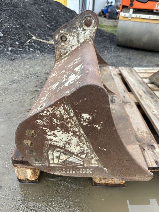 Senila miniexcavator si cupe!