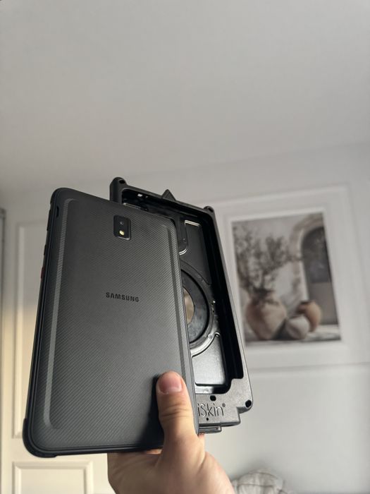 Samsung Galaxy Tab Active 3 - SIM, Husa csre a costat 600 lei