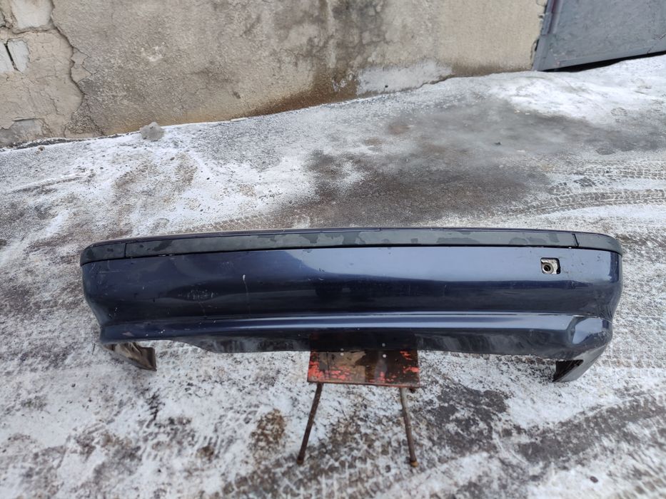Продам задний бампер  БМВ Е39