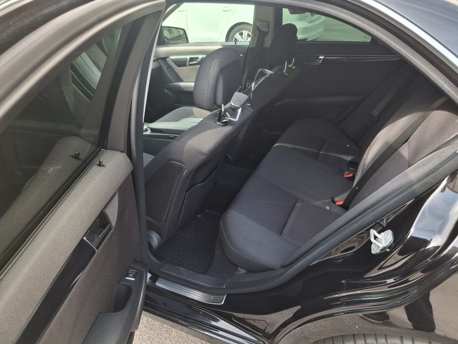 Mecedes-Benz c220