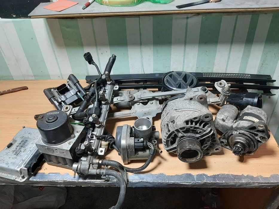 Голф 4 1.4.16v на части