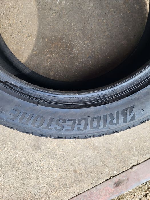 2 anvelope 255 45 R 18 Bridgestone Vara
