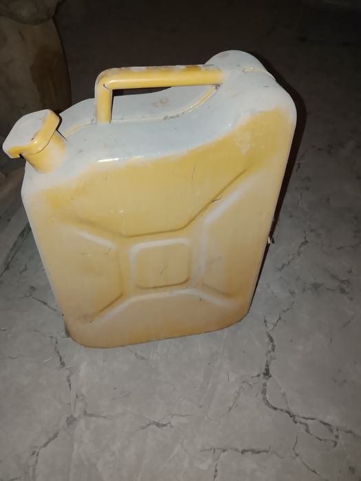 Канистерла 20литр и 10литр састаяния бомба