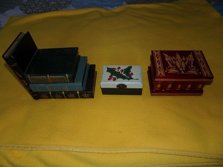 Cutiute  bijuterii lemn