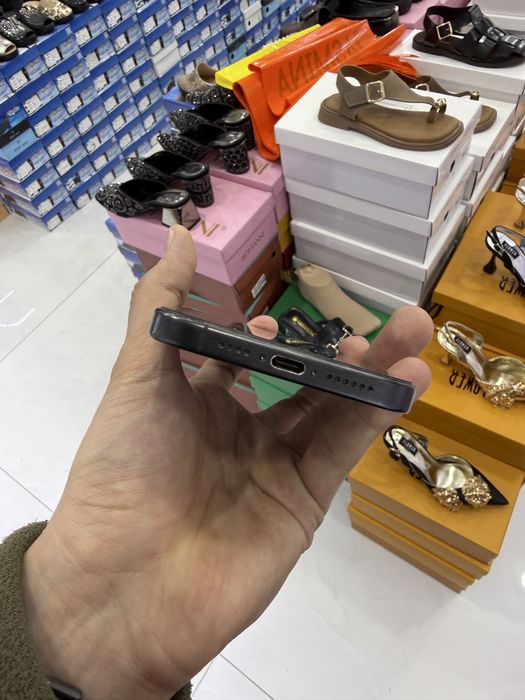 Iphone 15 pro max 256g srochna