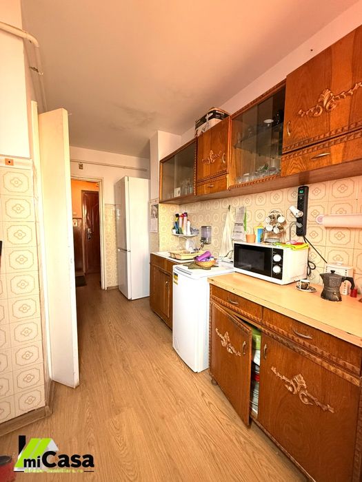 Apartament 3 camere 77500 NEGOCIABIL în Micro 19