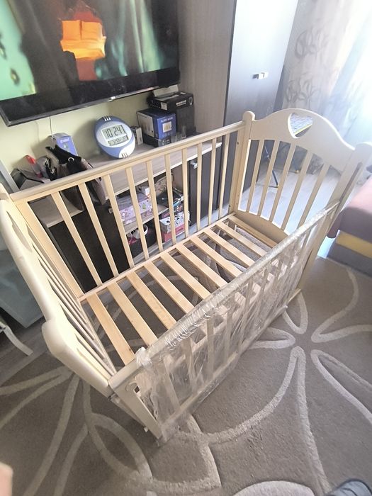 Кроватка детская с матрасом