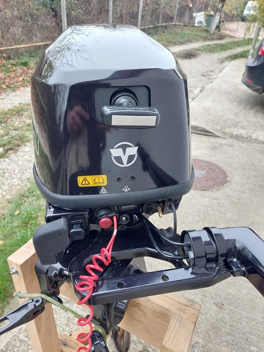 Motor barca Tohatsu 9,8 CP 4 timpi nou si Envirude 15 2T cizma scurta