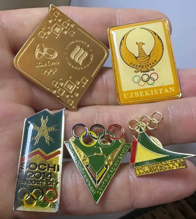 Нагрудные Значки Узбекистана 1991 и Олимпиада