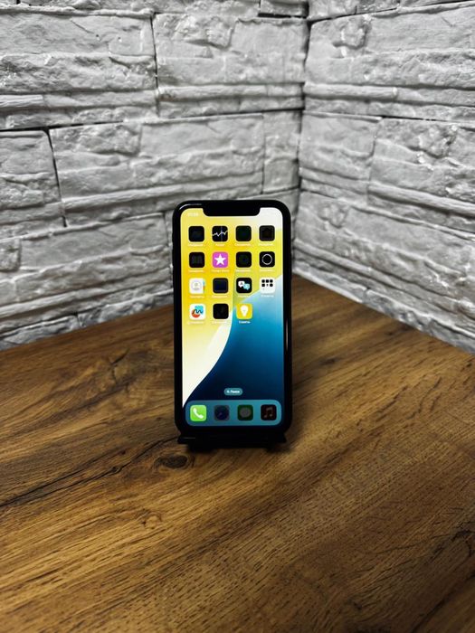 iPhone 11 64 gb.