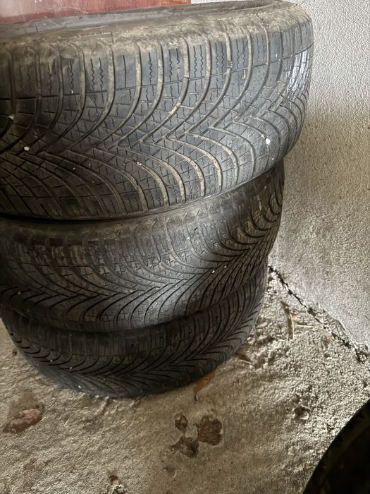 Vand anvelope iarna sava 205/60/16