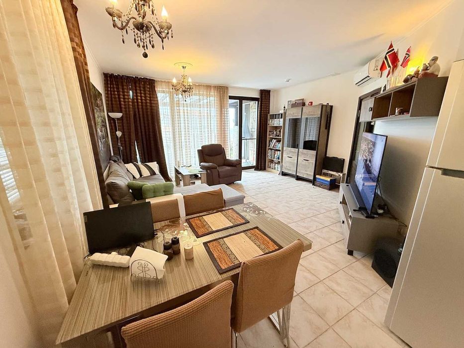 Обзаведен тристаен апартамент в к-с „Bay View Villas“