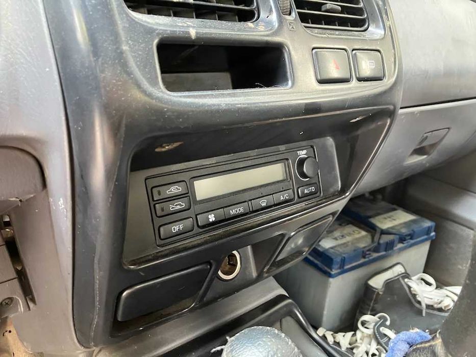 Nissan Navara D22 4x4 pick-up kingcab L200, ranger, D40, np300, offroad