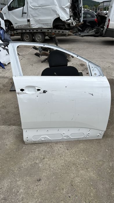 2 бр. предна дясна и 1 бр. предна лява Peugeot 3008 2,5008 (2016-2023)