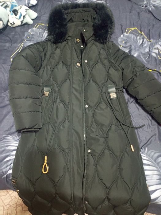 Продам куртку теплая женская