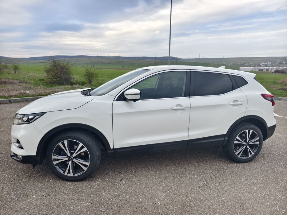 Nissan Qashqai  60.000 km reali; automat