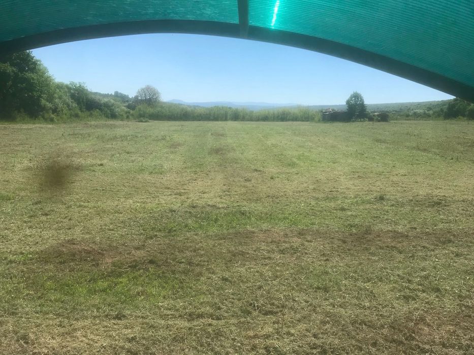 Предлагане на услуги С Булдозери и мулчер.