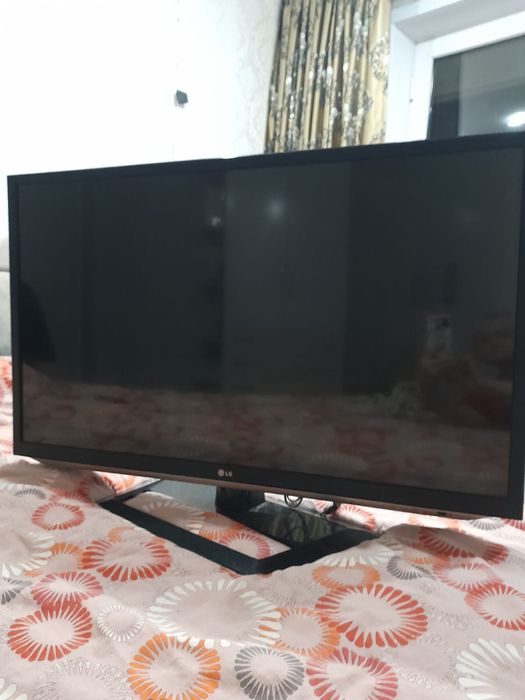 Телевизор Samsung 112 диагональ