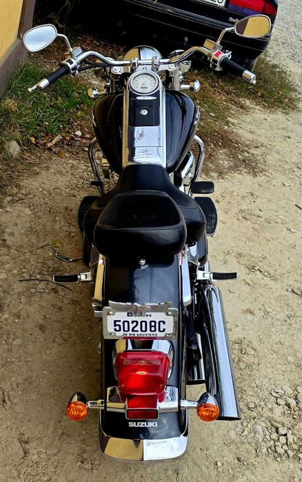 Suzuki Boulevard C90-Intruder