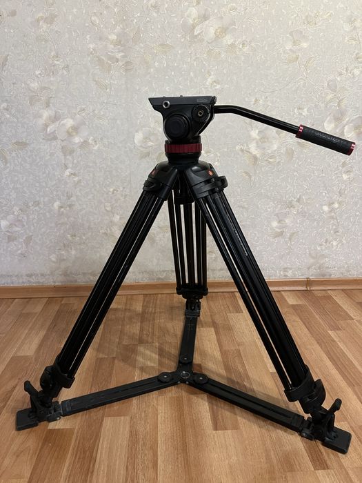 Продам видеокамеру Panasonic AG-AC160AEN