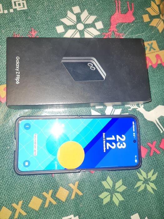 SAMSUNG FLIP 6 512 GB ca nou ( schimb su S 24 ULTRA)