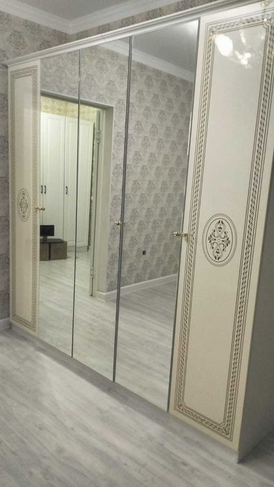 Продам шкаф 5-ти дверный