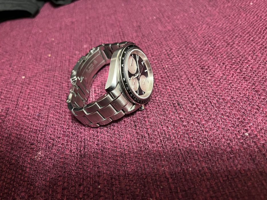 Часовник Omega Speedmaster Racing