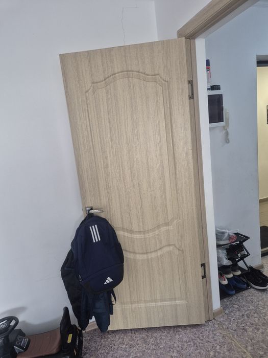 Отдам межкомнатные двери