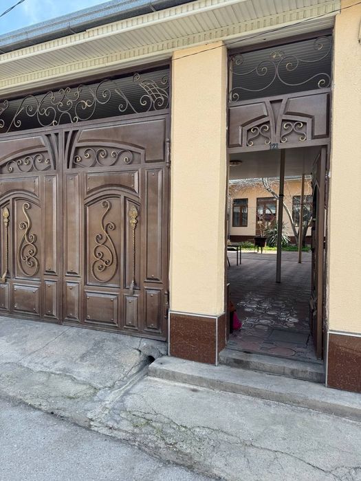 Yunusobod  tumani otchopar mahalla Hovli sotiladi