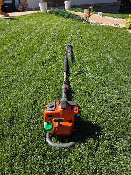 Foarfeca gard viu, Husqvarna pe benzină