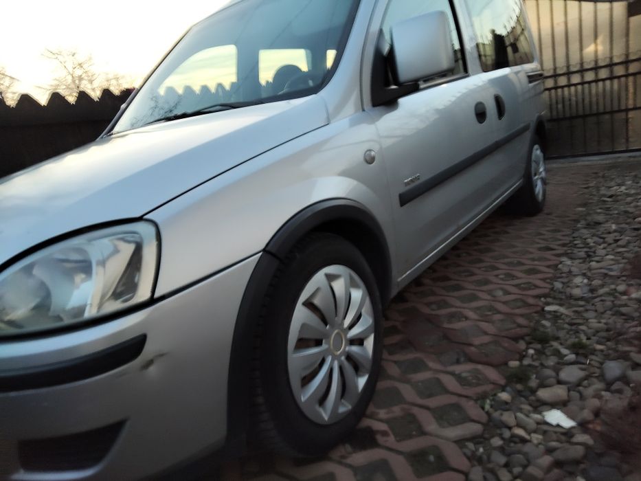 Vând Opel Combo-C