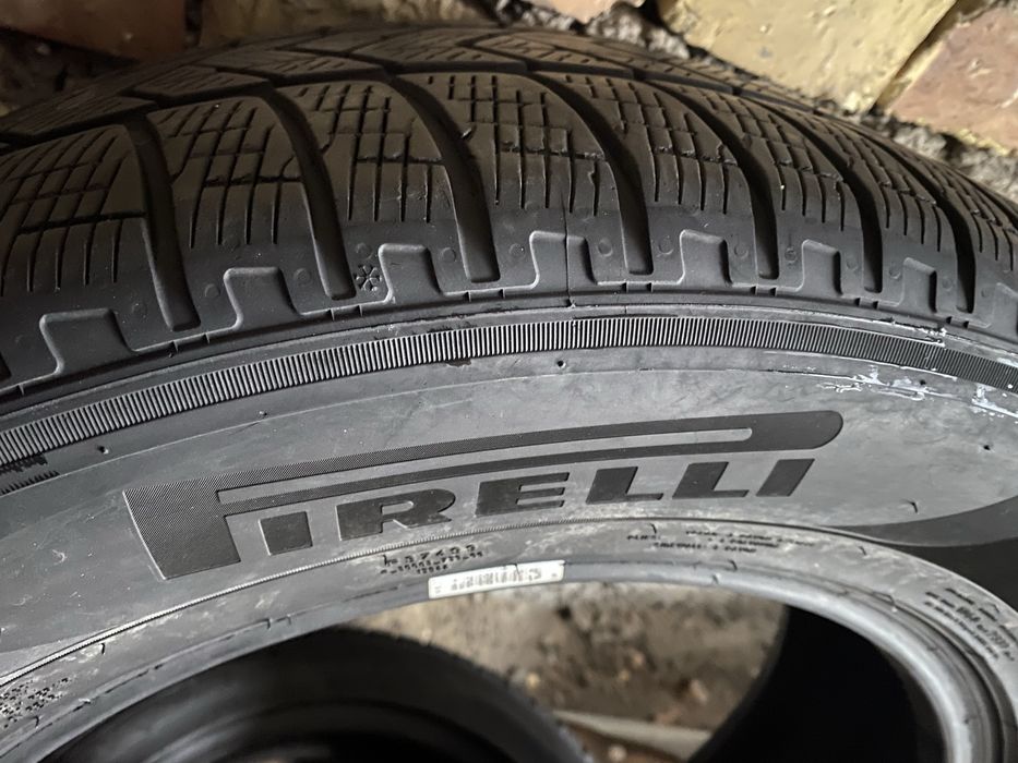 Шины 235/65/18 пара бу пирелли