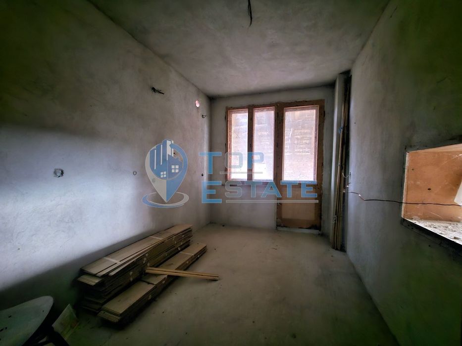 Продава се Къща в с. Пейчиново, Област Русе - 200 кв.м за 57 €/кв.м - Снимка #8