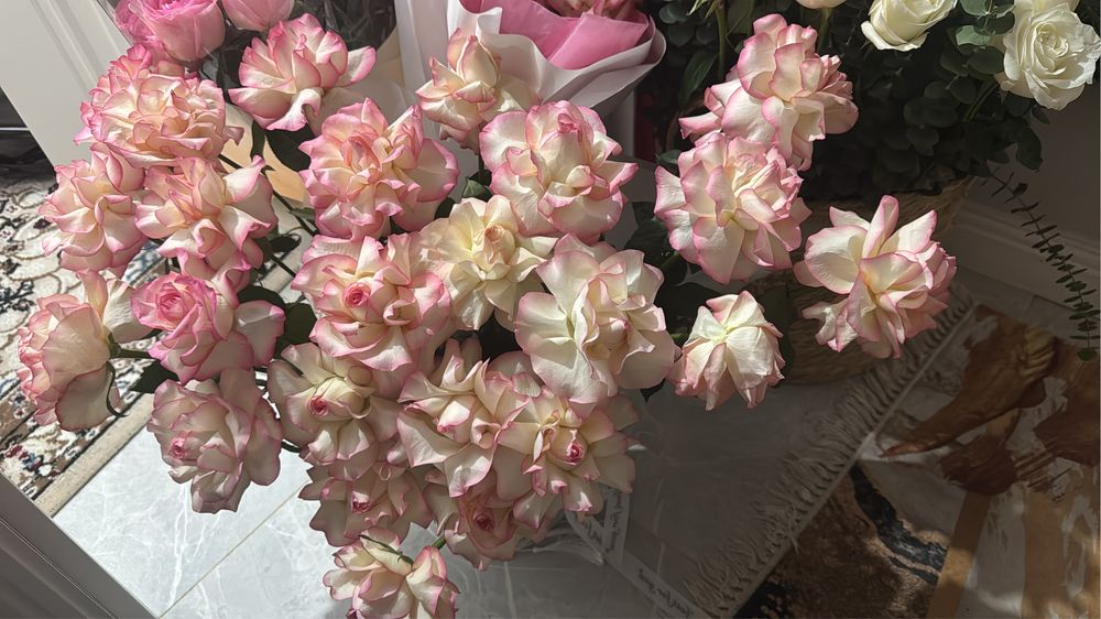 Цветы букеты разные срочно