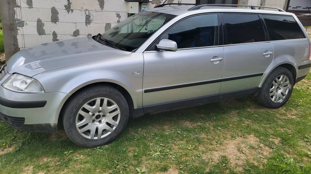 Vând Volkswagen Passat