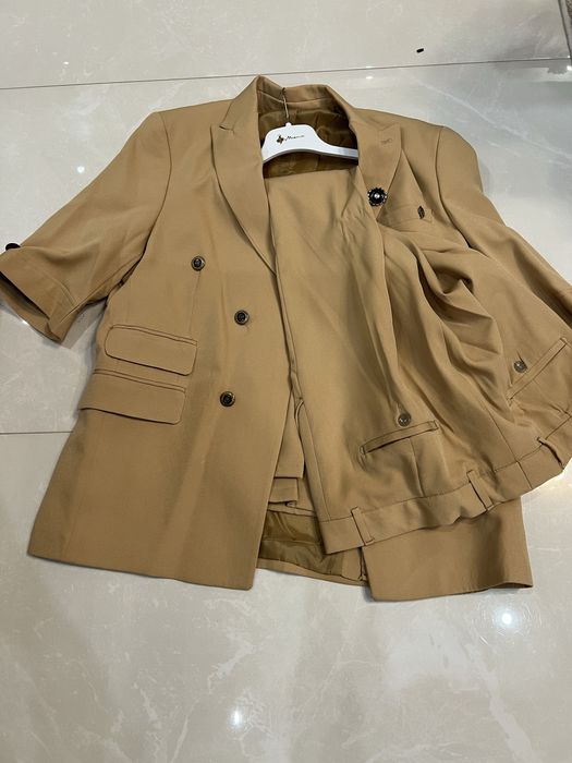 Мъжки костюми в отлично състояние