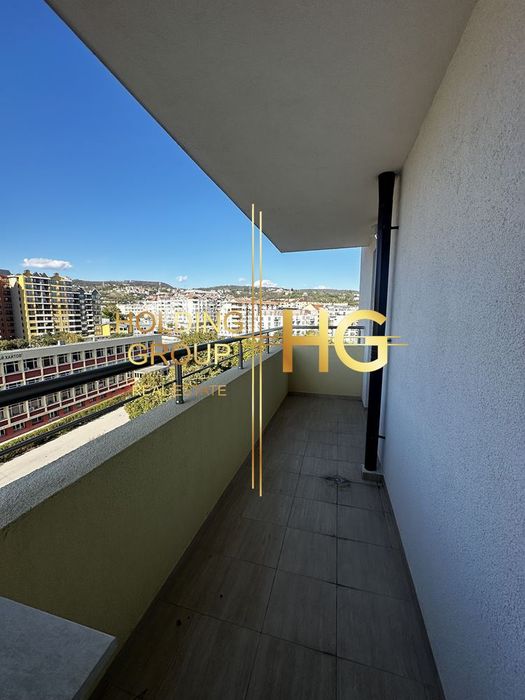 Продава се Двустаен апартамент в Варна, Гранд Мол Варна - 68 кв.м за 2250 €/кв.м - Снимка #1