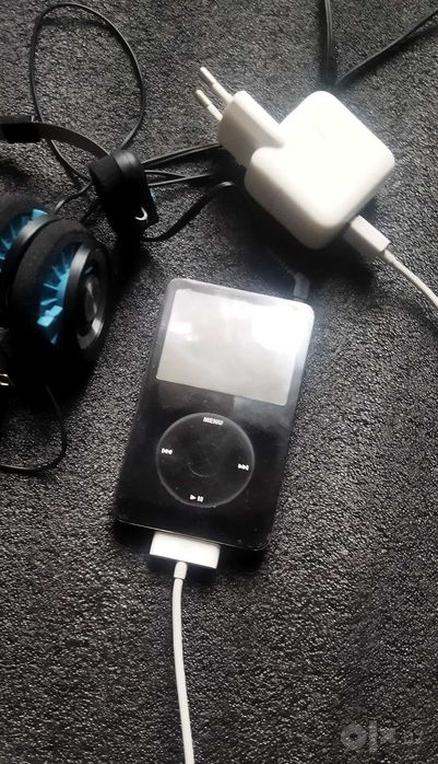 Apple iPod Classic 5.5th Generation 30GB WOLFSON Black USA!