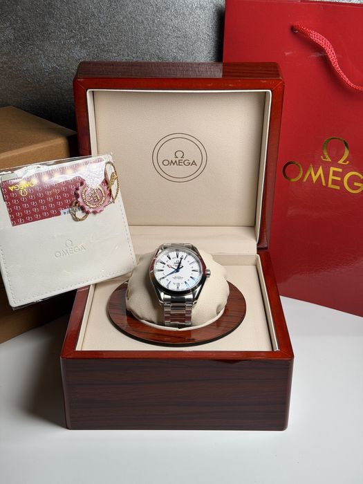 Часовник Omega Seamaster