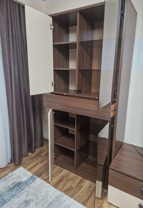 Dulap vitrină Lemet, 210 cm, cu rafturi și sertar